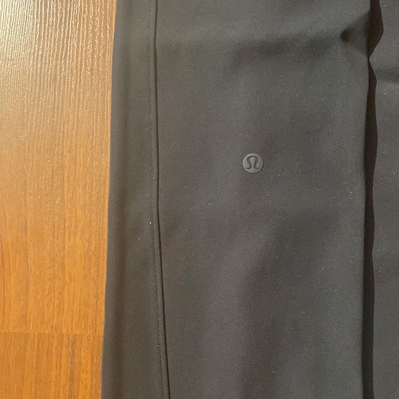 Lululemon On the Fly Pant - Picture 4 of 4